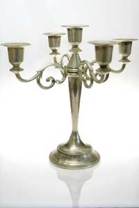 Un chandelier, exemple d'objet que l'on peut acheter