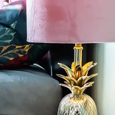 Lampe de chevet en forme d'ananas, de couleur dorée